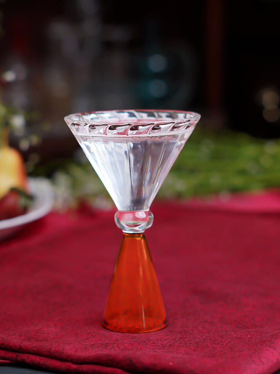 Ribbed Cocktail Glasses with Pyramid Base - Borotechheight : 130 mm diameter: 97 mm ml capacity : 120 ml4Amber